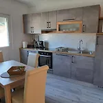شقة Apartments Vili سوبيتارسكا دراغا