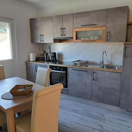 Apartamento Apartments Vili Supetarska Draga