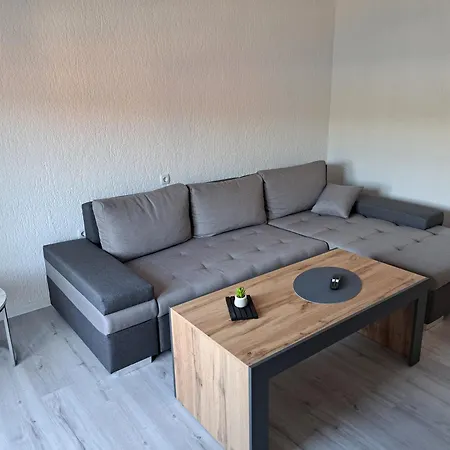 Apartments Vili *
