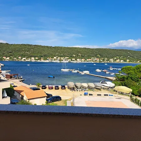 Apartments Vili * Supetarska Draga
